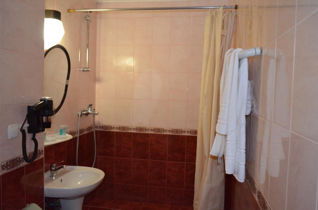 Hotel Cooperator Kiev Luaran gambar